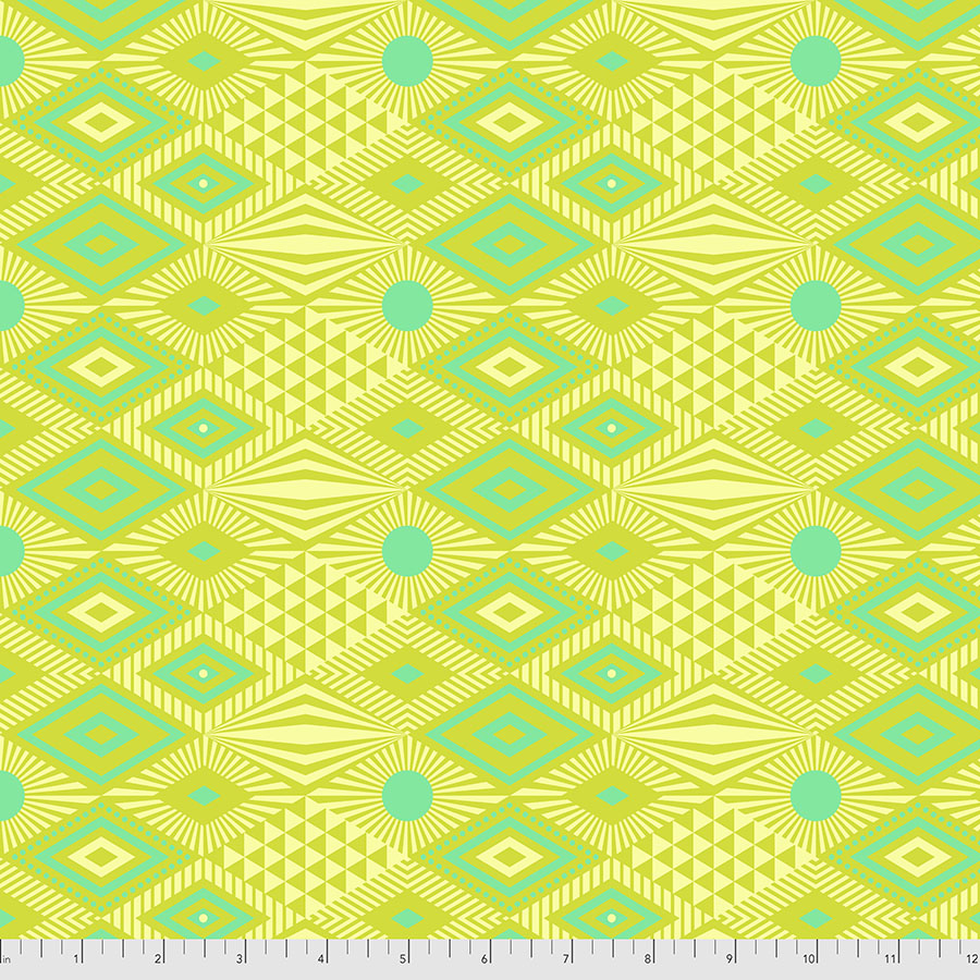 Daydreamer - Lucy - Pineapple